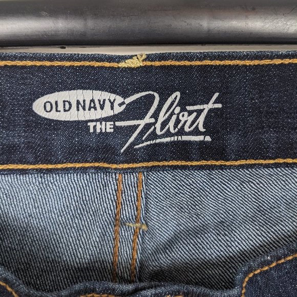 Old Navy The Flirt Mid-Rise Bootcut Jeans - Picture 3 of 5